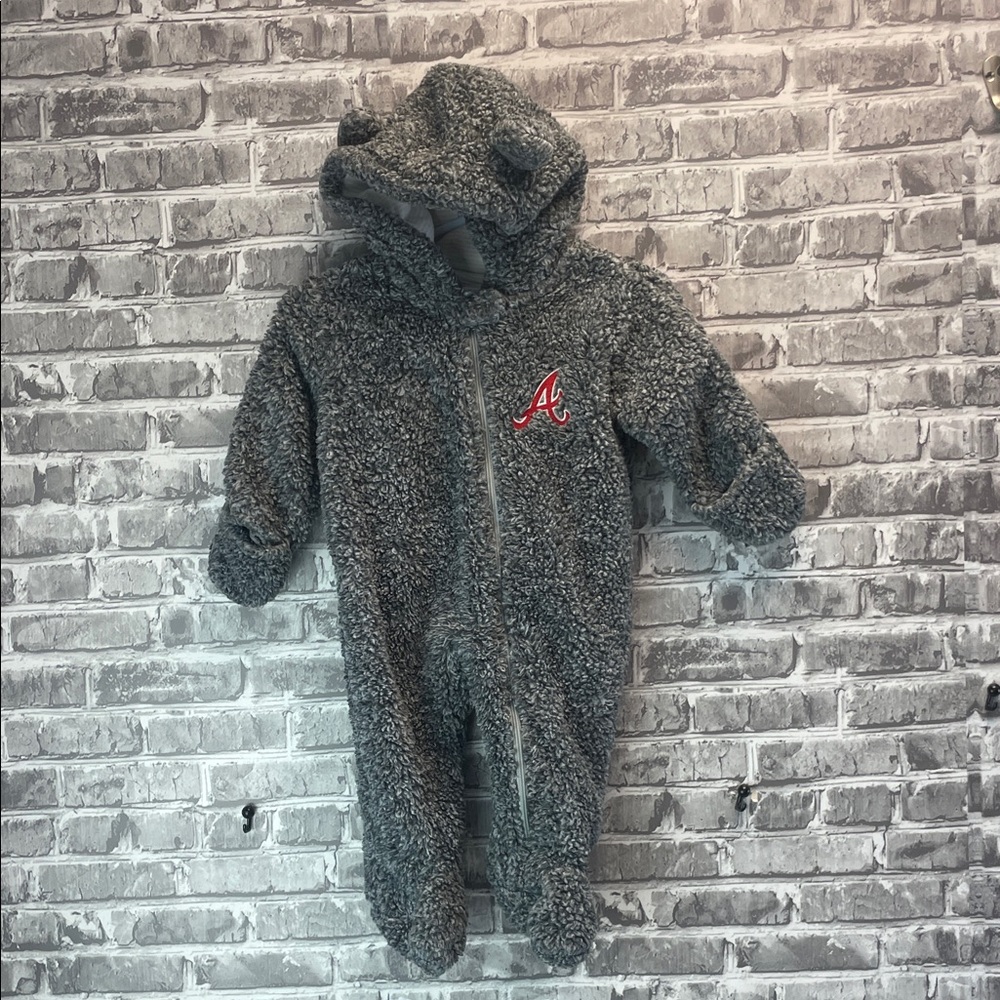 Atlanta Braves
Genuine Merchandise Gray Fleece Kids Footie